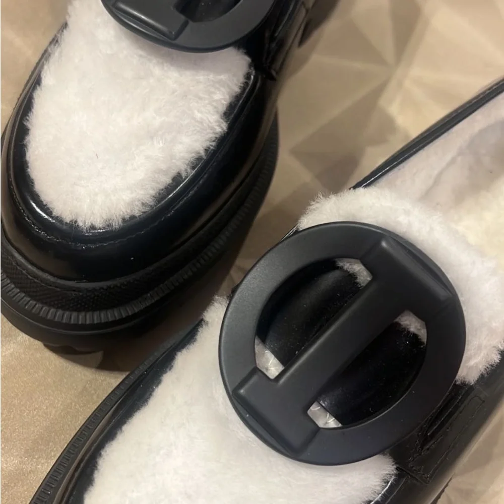 Iceberg black & white fur platform leather loafers size EU 39 US 9 NWT - Picture 10 of 10